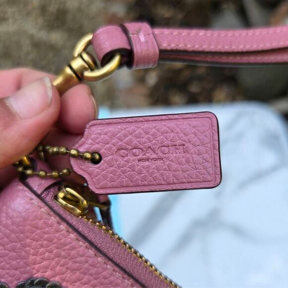 Coach Rivet Tea Rose Pink Sequins Floral Primrose Leather Wristlet (F31835) - Picture 6 of 10